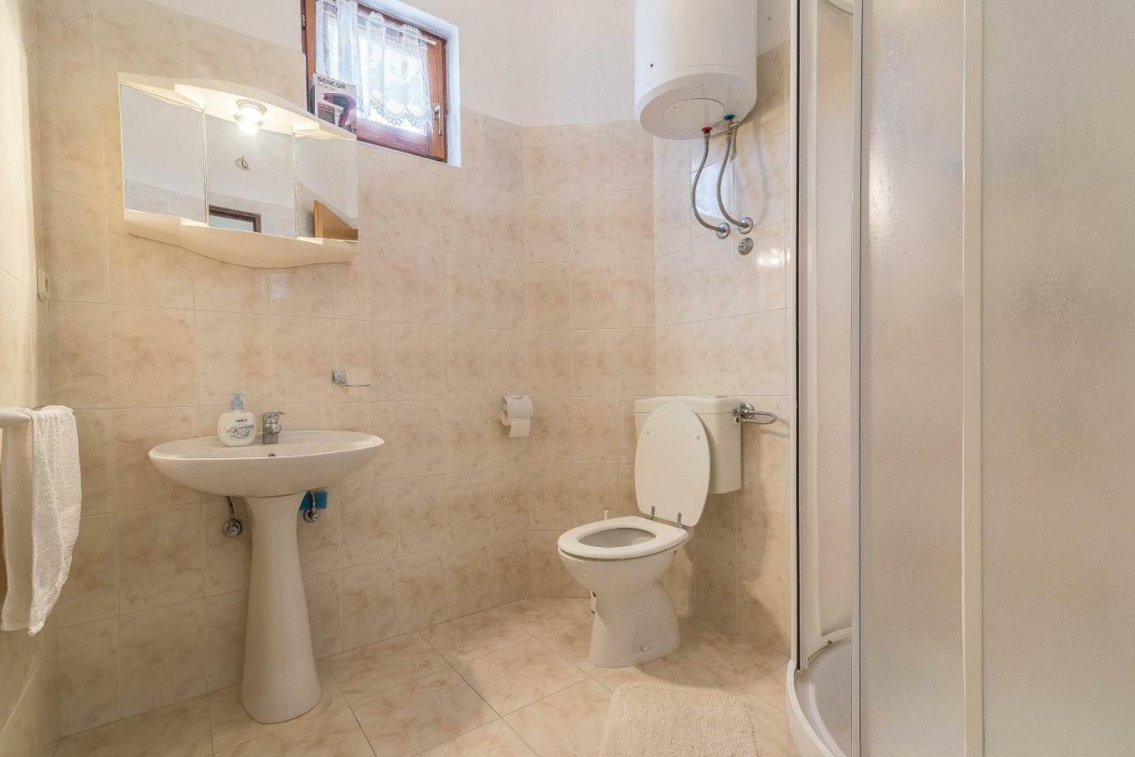 Apartman Lea Sukošan Exterior foto